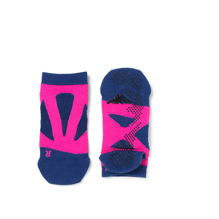 NO.72018 SPIDER ARCH SHORT WITH NON SLIP DOTS