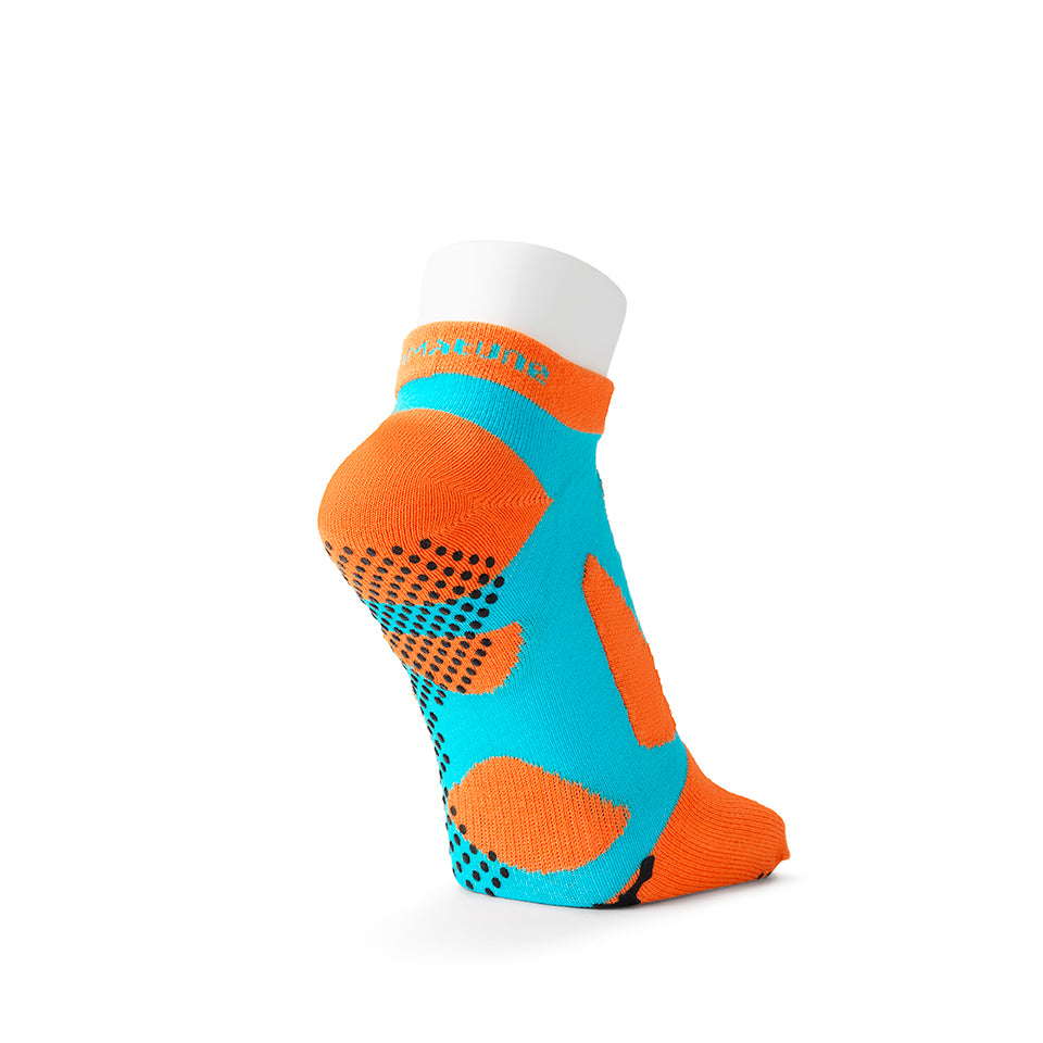 NO. 72010 SPIDER ARCH SHORT 5TOE WITH NON SLIP DOTS